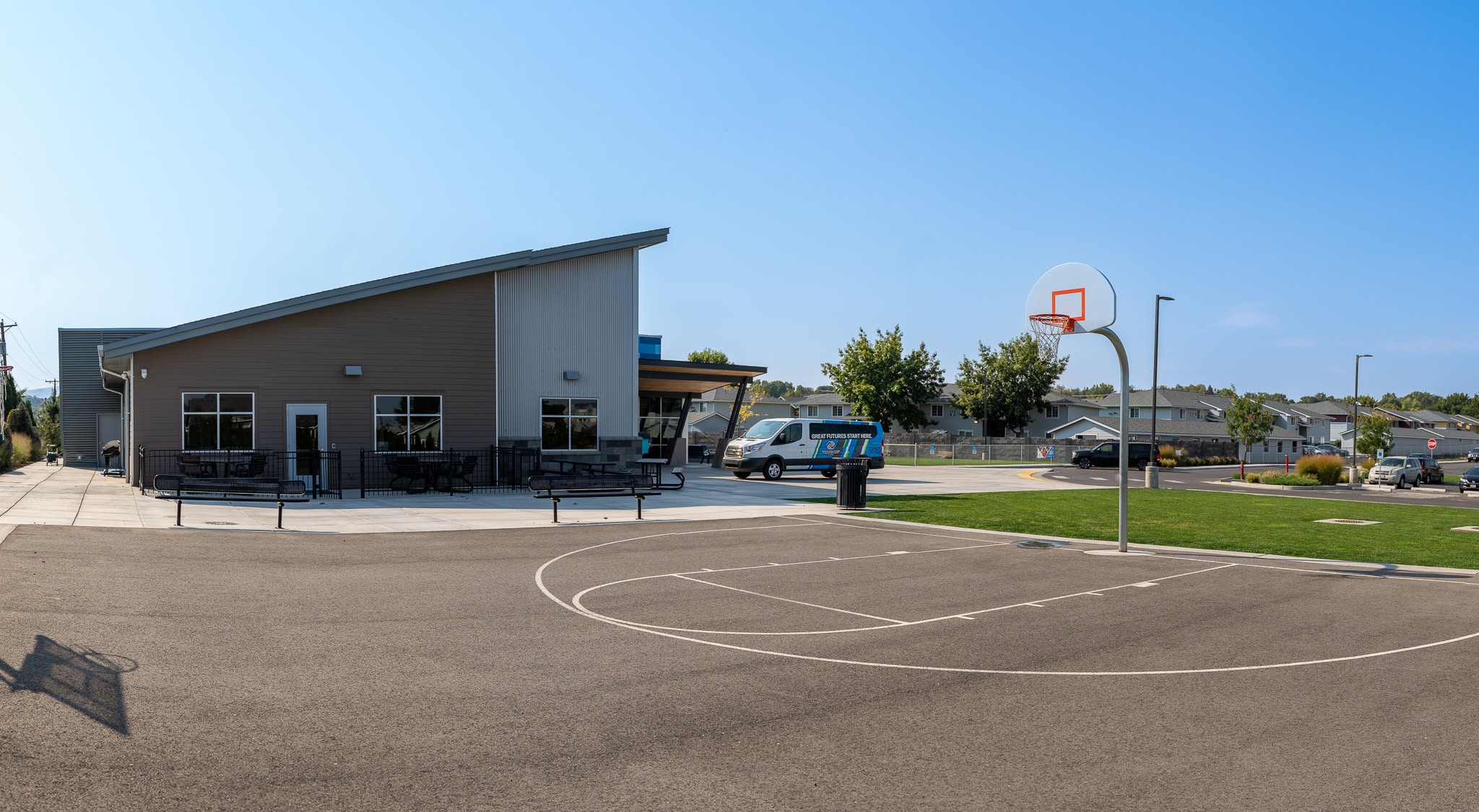 Kennewick Clubhouse Outdoor Basketball Court